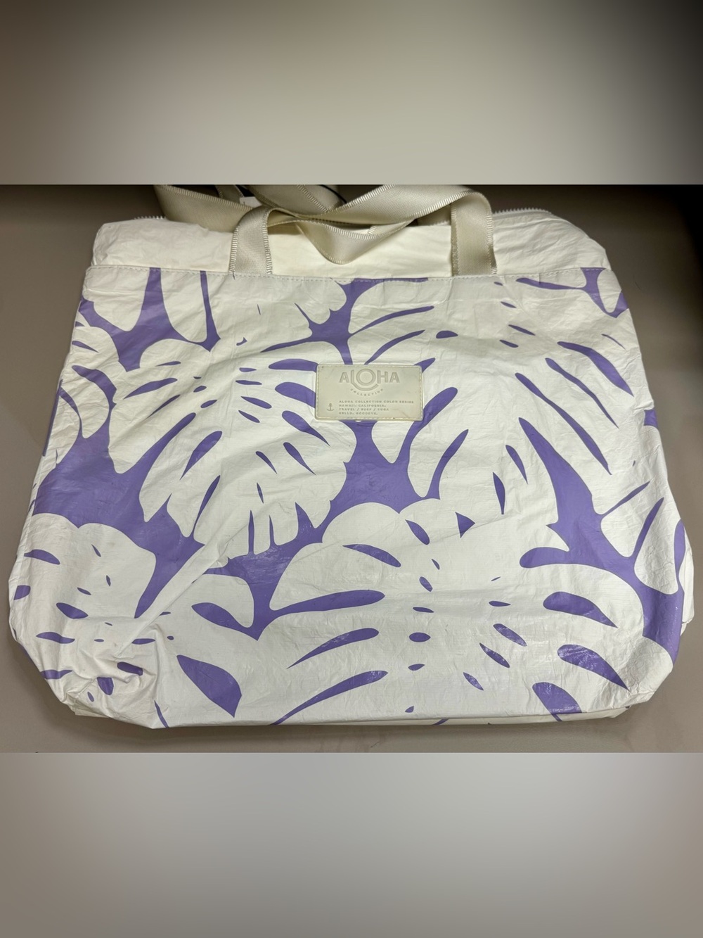 Aloha Collection Day Tripper - Picture 2 of 9